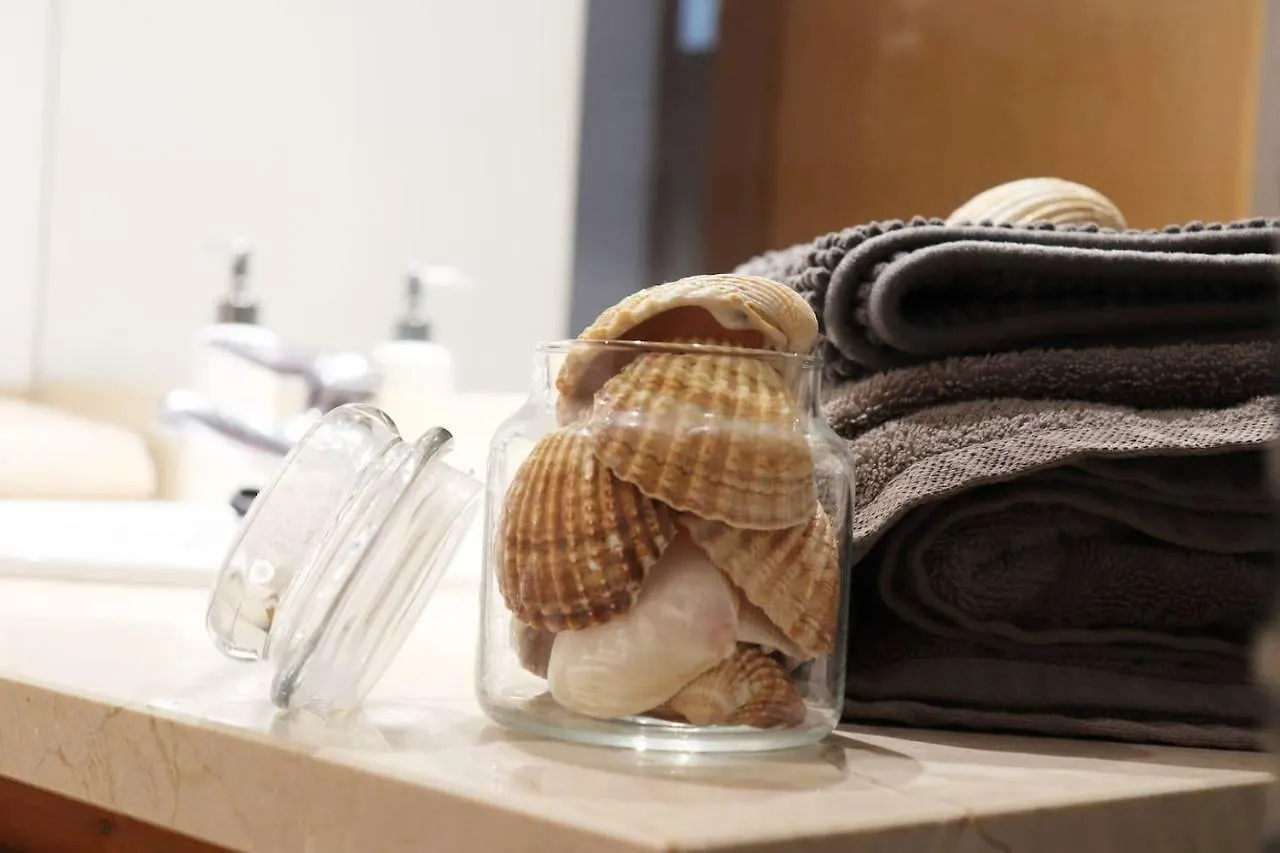 Riverside Luxury Apartment Expo Near The Airport Lissabon 0*,  Portugal