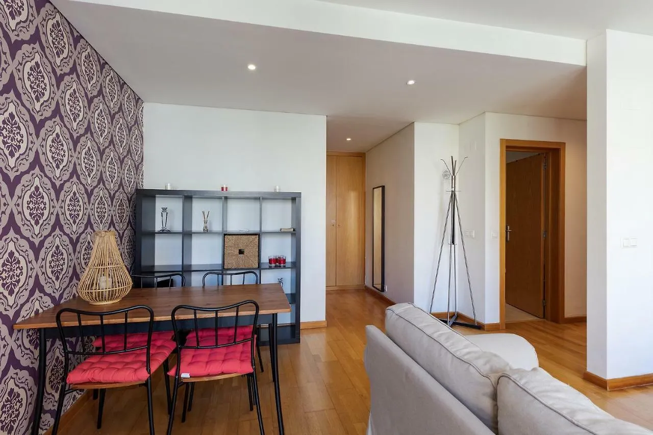 Riverside Luxury Apartment Expo Near The Airport Lissabon 0*,